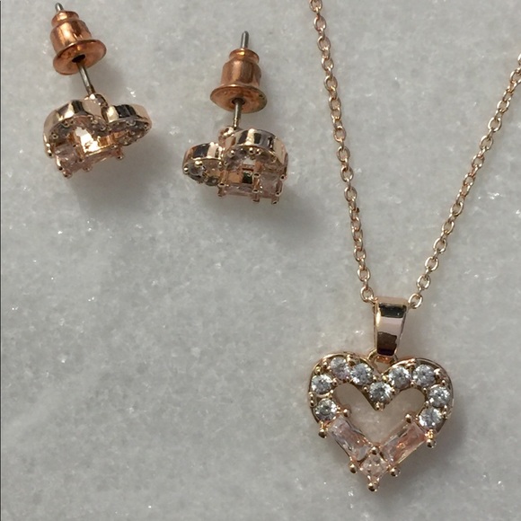 ❌SOLD❌ Quartz Necklace & Earring - Picture 3 of 3